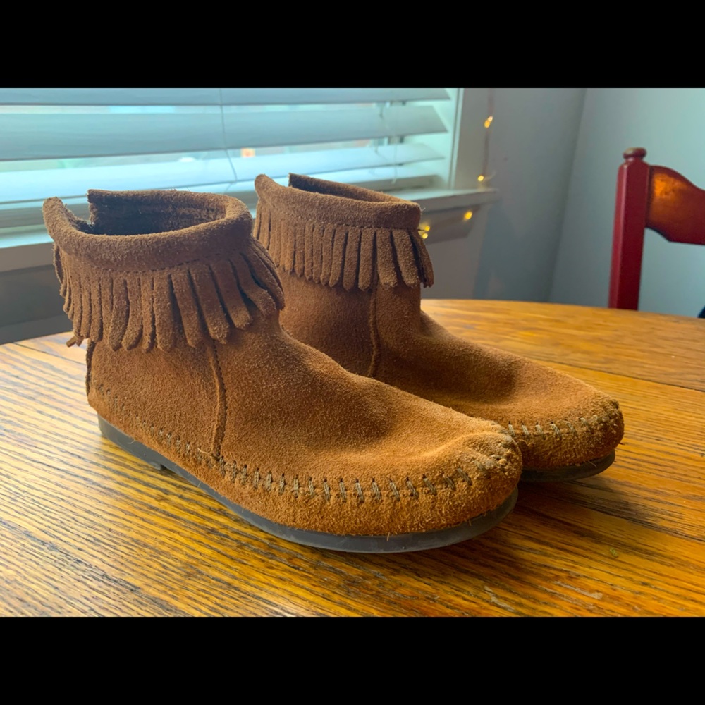 Minnetonka moccasins for kids, size 1